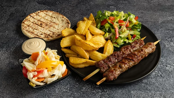 ארוחת שיפודי קבב טורקי – סוד הבשר